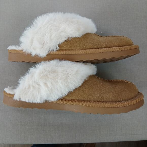 Auden Tan Suede Slip-ons Ladies size 7 faux fur warm soft comfy outdoor slippers - Picture 5 of 10